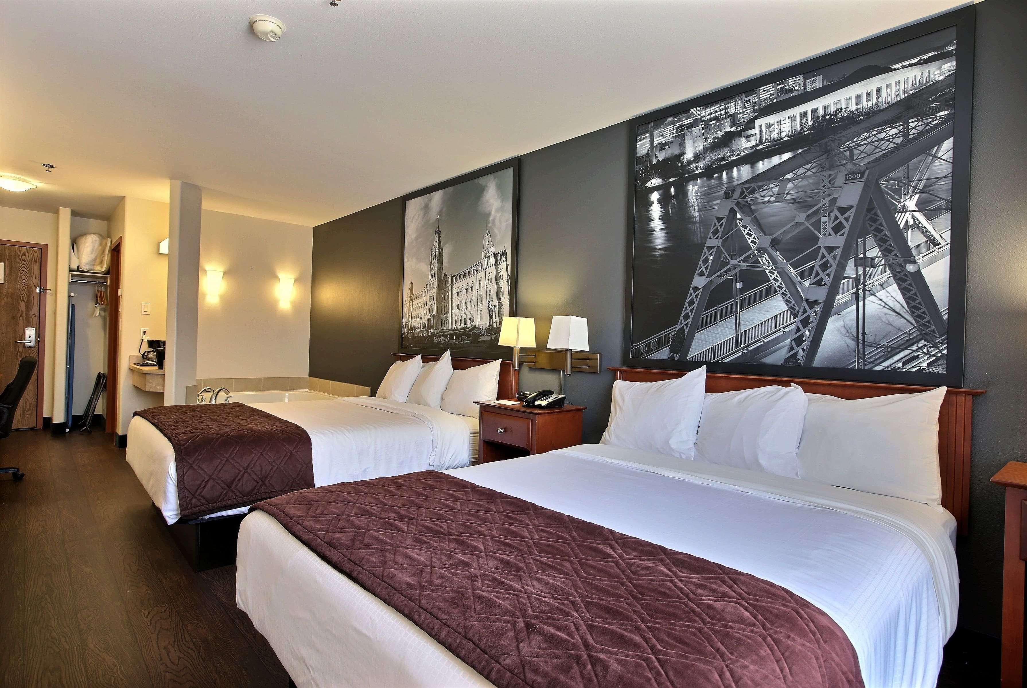 Super 8 By Wyndham Trois-Rivieres Hotel Exterior photo