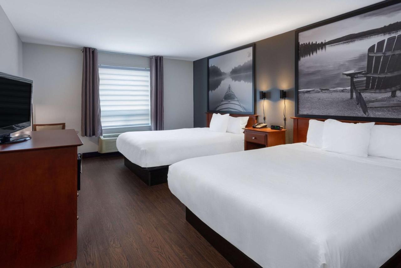 Super 8 By Wyndham Trois-Rivieres Hotel Exterior photo